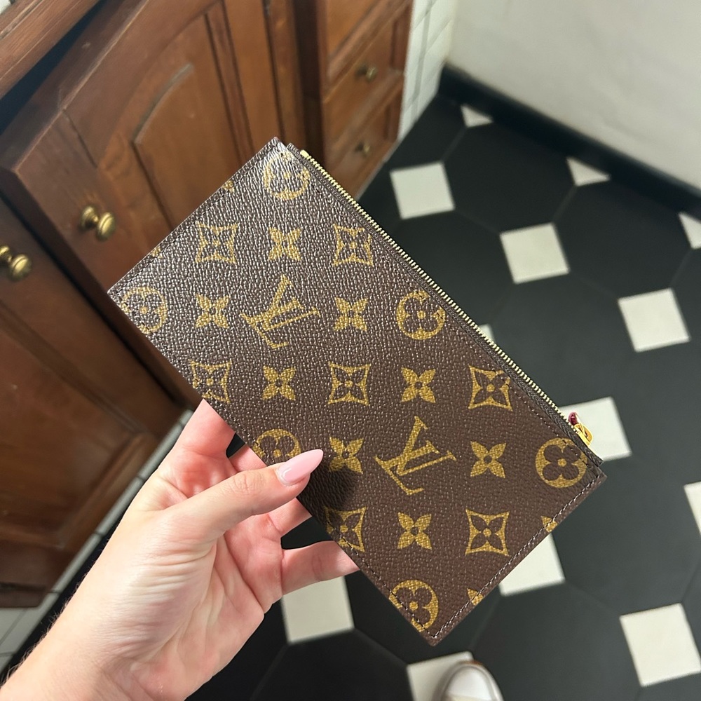 LOUIS VUITTON- Thin wallet/coin purse